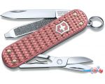 Нож-брелок Victorinox Classic Precious Alox 0.6221.405G (розовый)