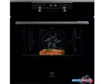 Электрический духовой шкаф Electrolux SteamBake 600 KODDP77H