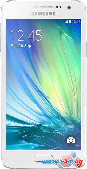 Смартфон Samsung Galaxy A3 Pearl White [A300FU] в Гродно