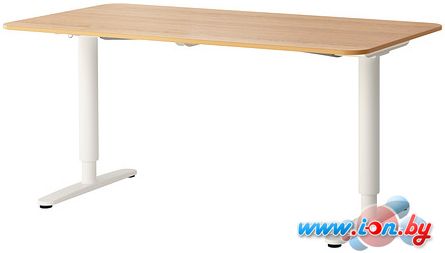 Письменный стол Ikea Бекант (дубовый шпон/белый) [890.225.36] в Гродно