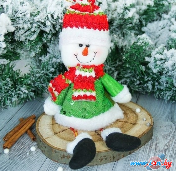 Мягкая игрушка Зимнее волшебство Снеговик в зелёном кафтане 33 см (зеленый) в Бресте